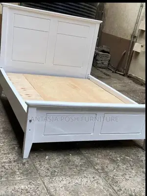 5x6 Sleek White Panel Bed - Free Pay Delivery