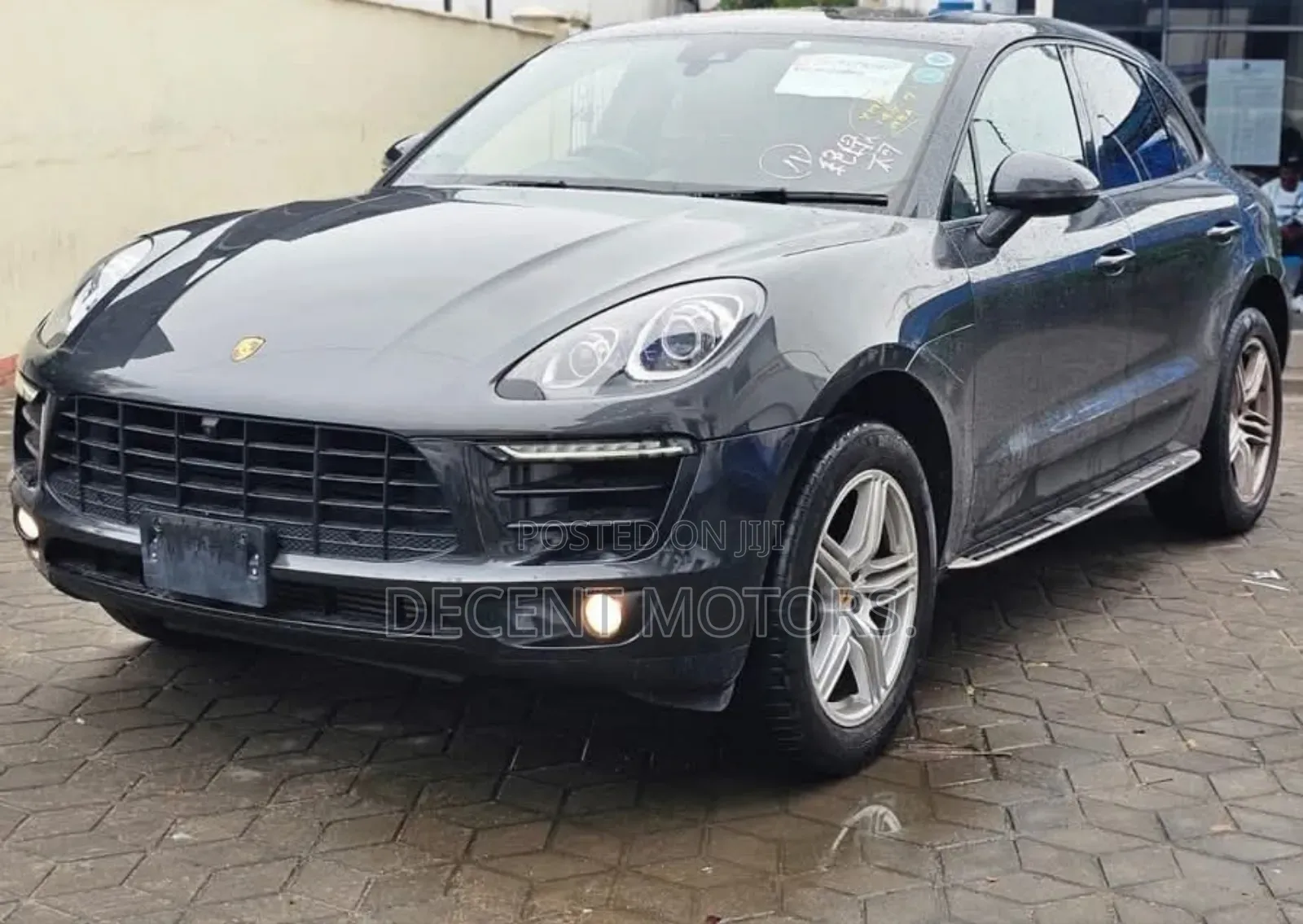Porsche Macan Base 2019 Gray