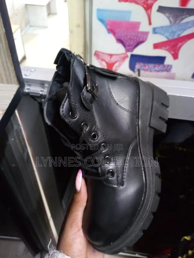 Ladies Leather Boots - thumbnail 5