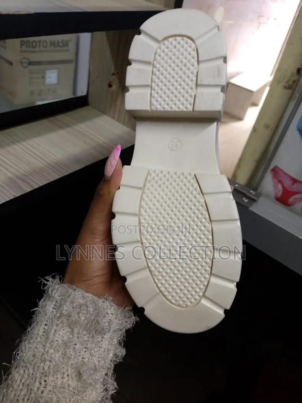 Ladies Leather Boots - thumbnail 7