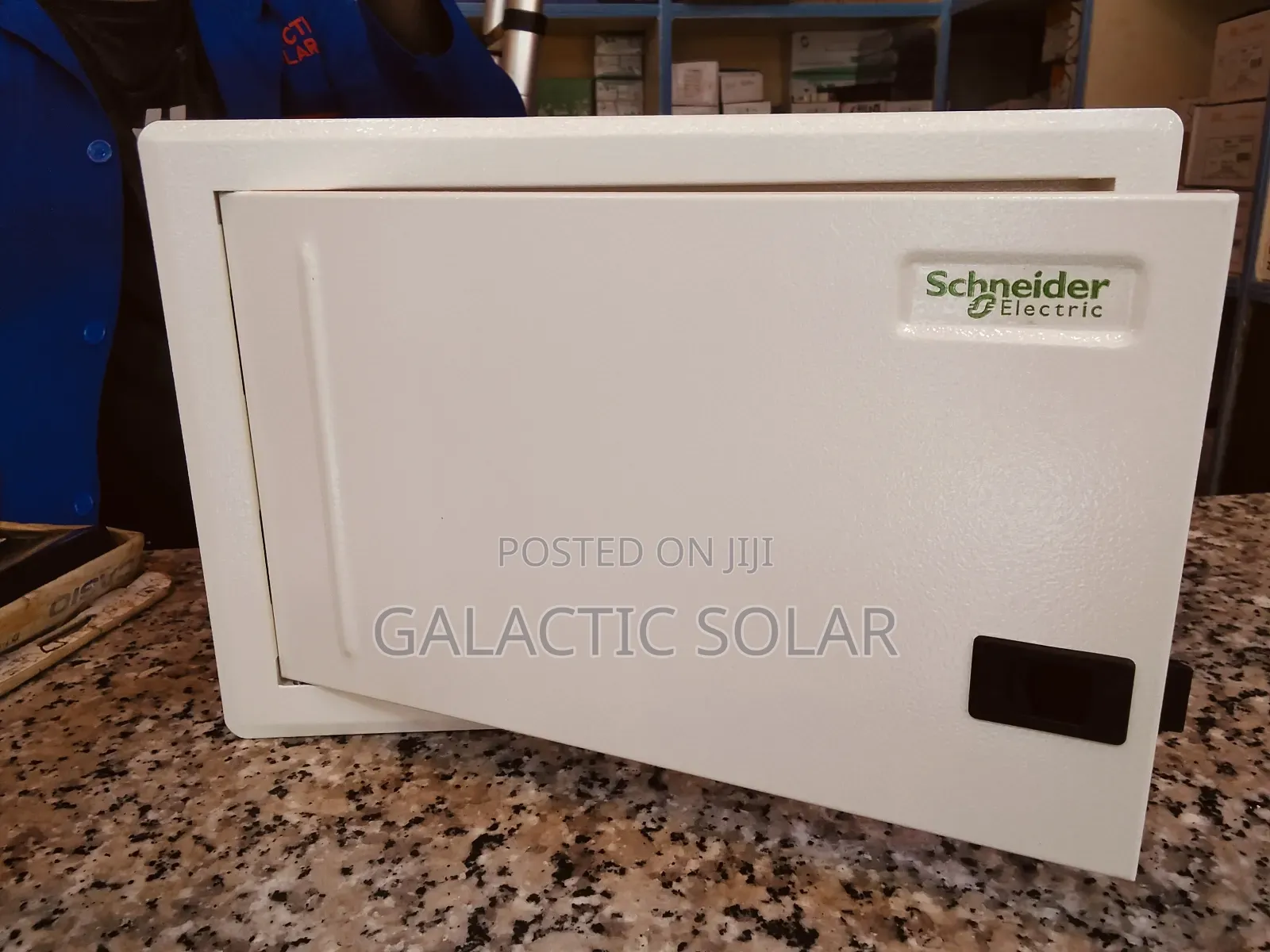 Schneider 12 Way Consumer