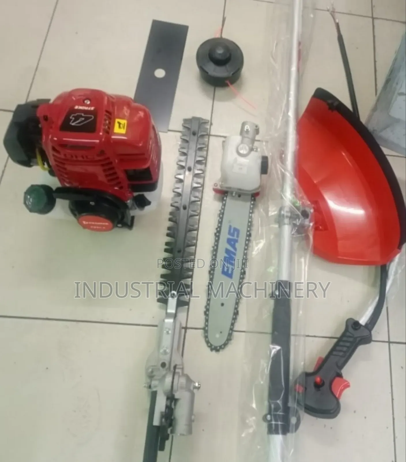 Brush Cutter With Hedge Trimmer and Chainsaw >