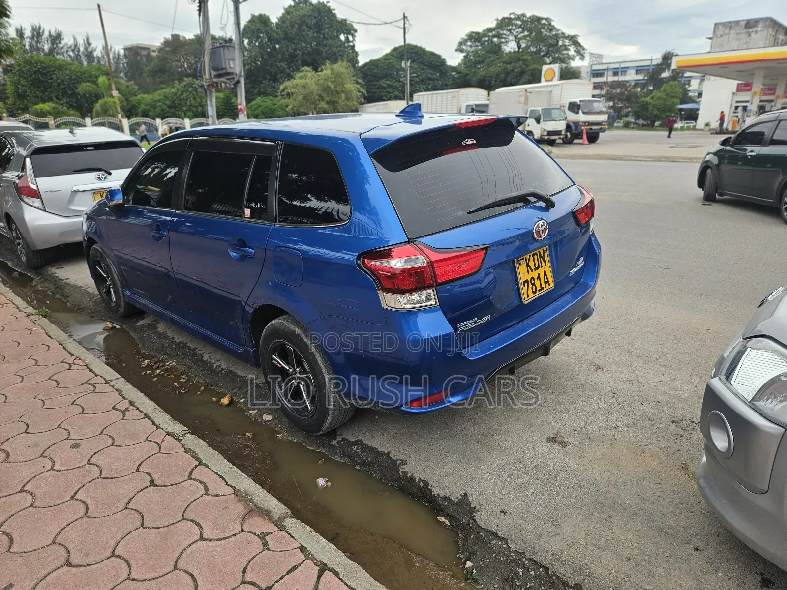 Toyota Corolla Fielder 2017 Blue