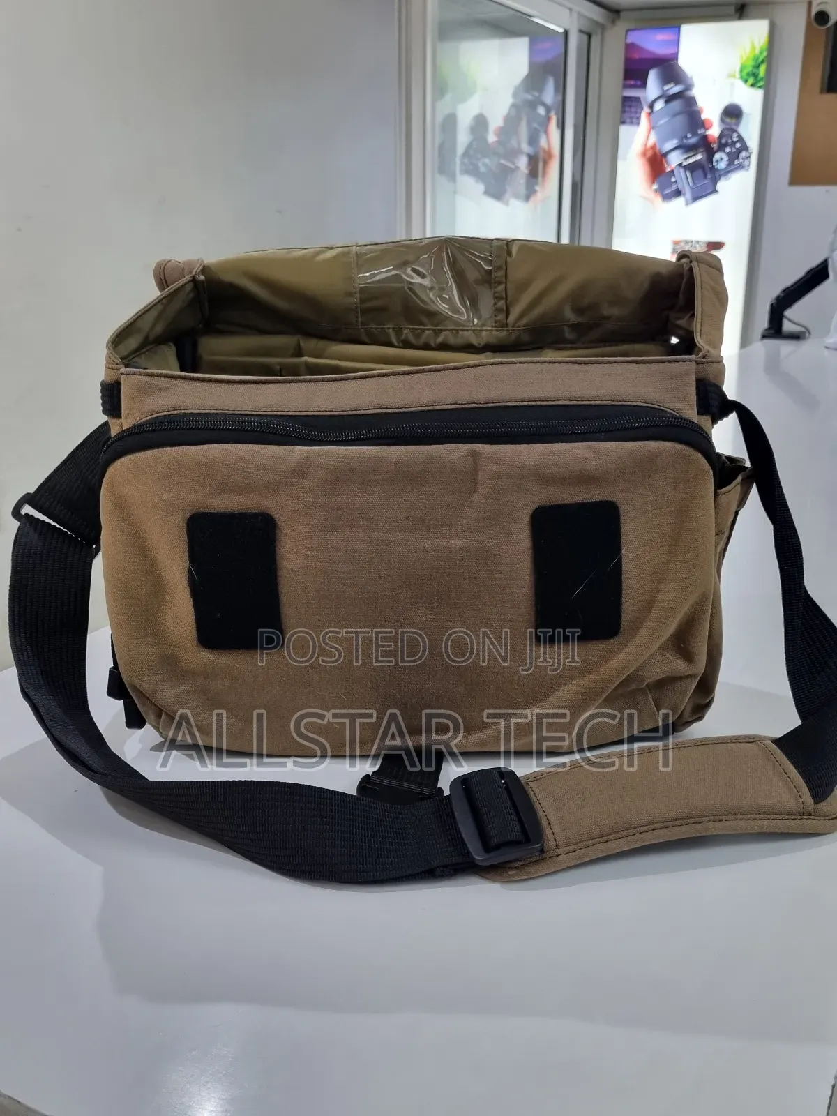Tamrac Heavy-Duty Camera Bag