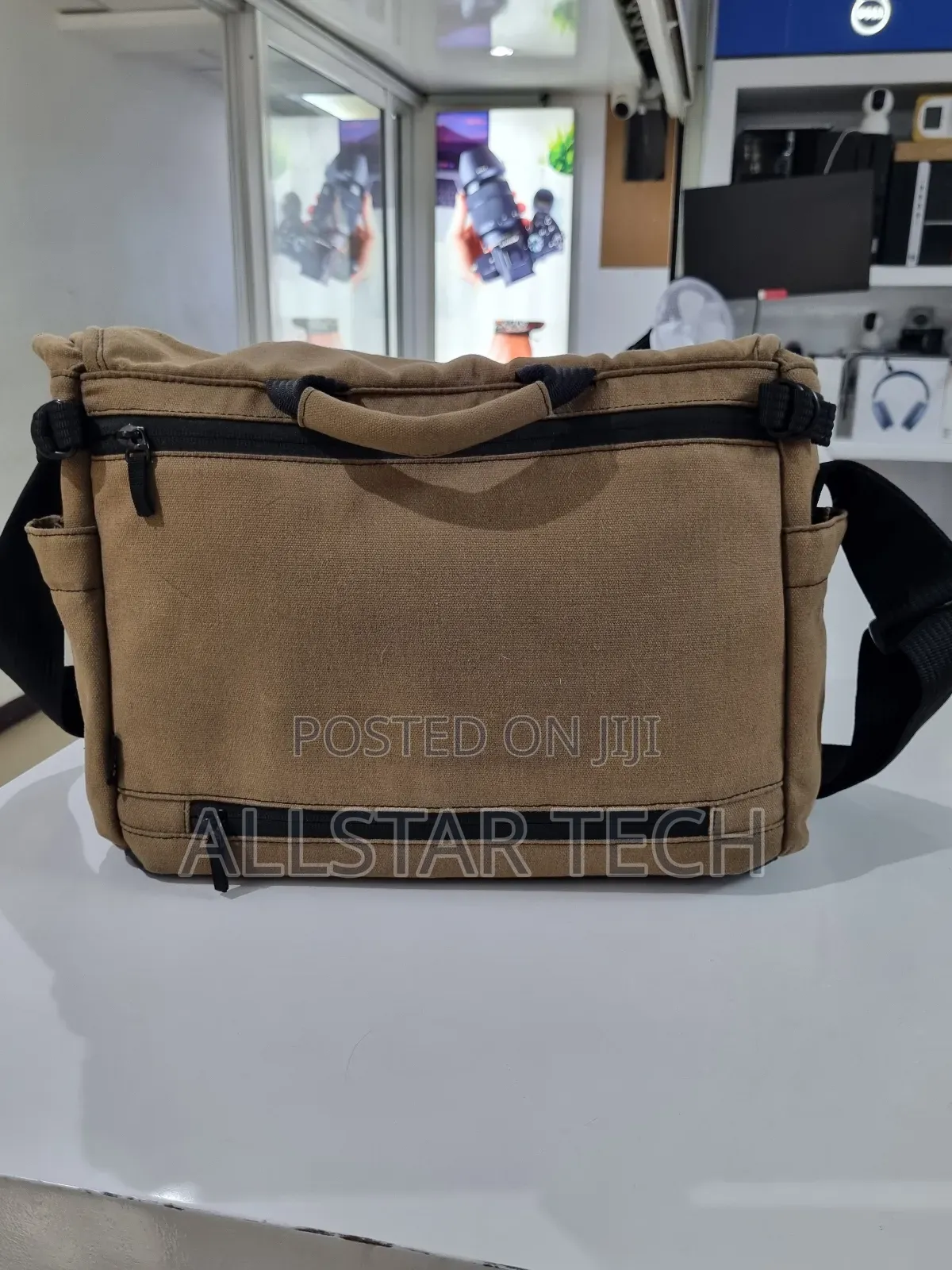 Tamrac Heavy-Duty Camera Bag