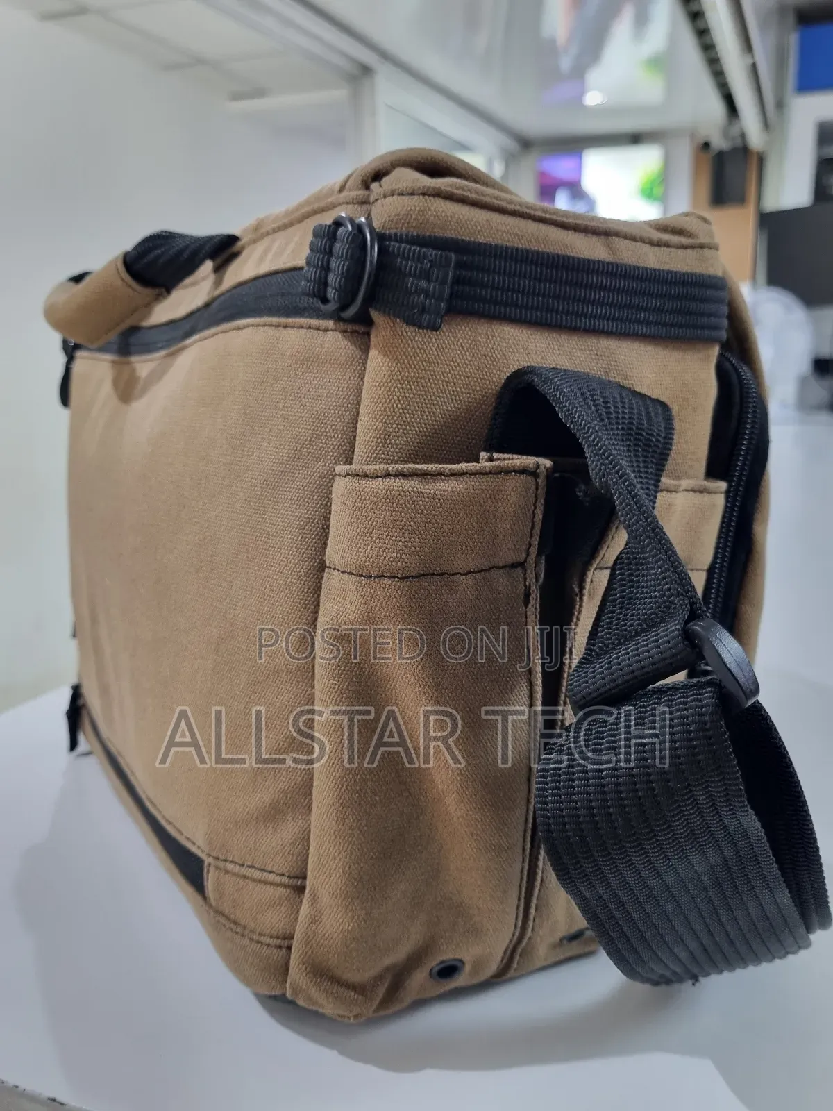 Tamrac Heavy-Duty Camera Bag