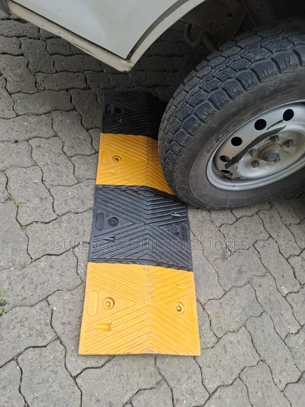 Premium Quality Rubber Speed Hump - main view