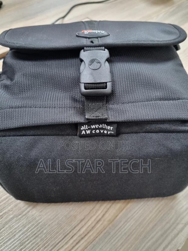 Lowepro Camera Bag - thumbnail 4