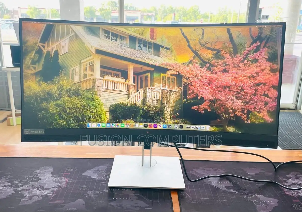 Hp E34m G4 WQHD Curved Usb-C Conferencing Monitor