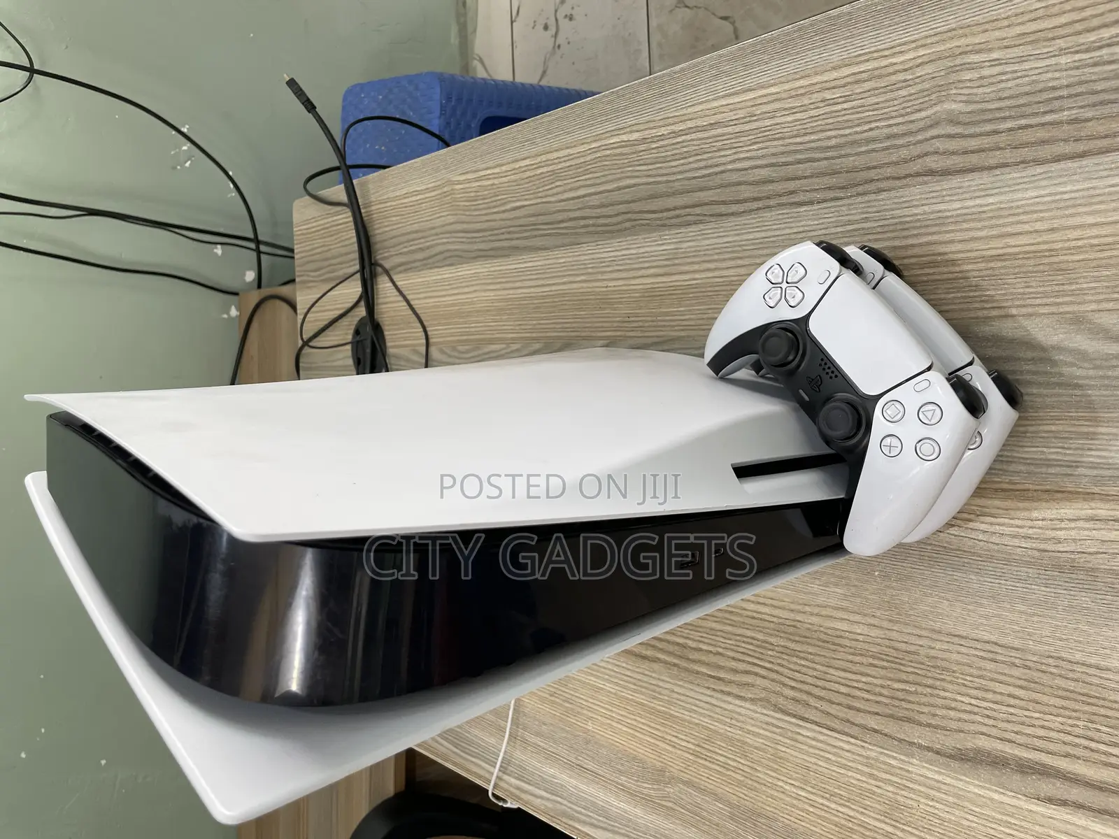 Preowned Playstation 5 With Two Pads