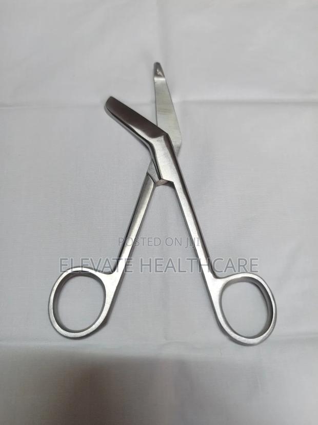 Trauma Scissors - main view