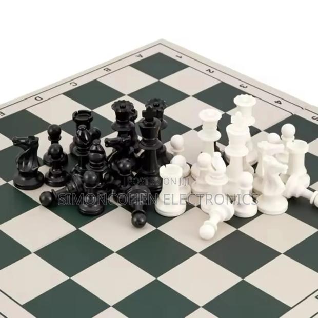 Foldable Chess Board - main view