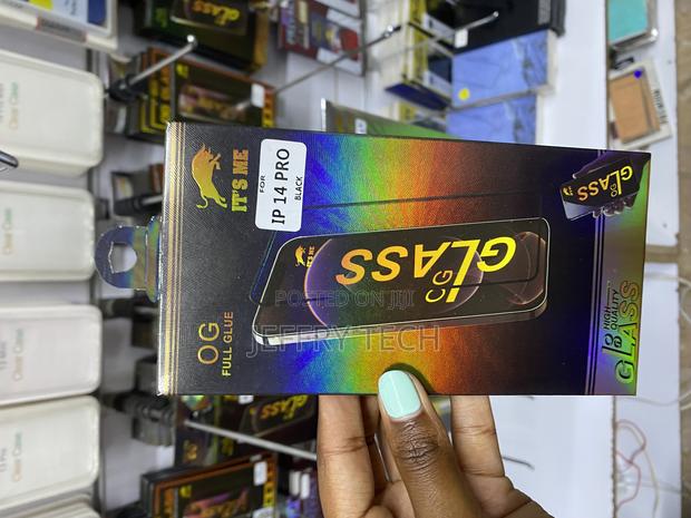 Mobiktc Privacy Og Glass Screen Protector for iPhone 14 - main view