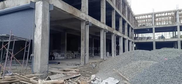 Strong Rolling Gates - thumbnail 3