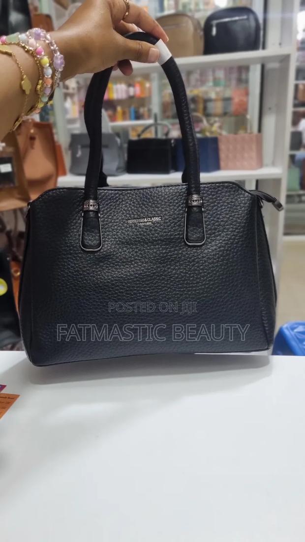 High Quality Fashion Handbag - main view