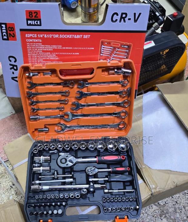 82pcs Socket Wrench Set Original Chrome Vanadium - main view