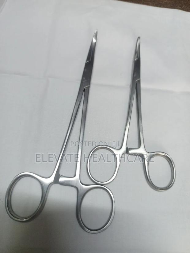Curved Hemostats - main view