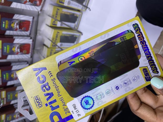 Esd Anti-Static iPhone 15 Pro Tempered Glass Black Protector - main view