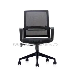 Office Chair:Office Captain’S Chair With Cushioned Mesh Back