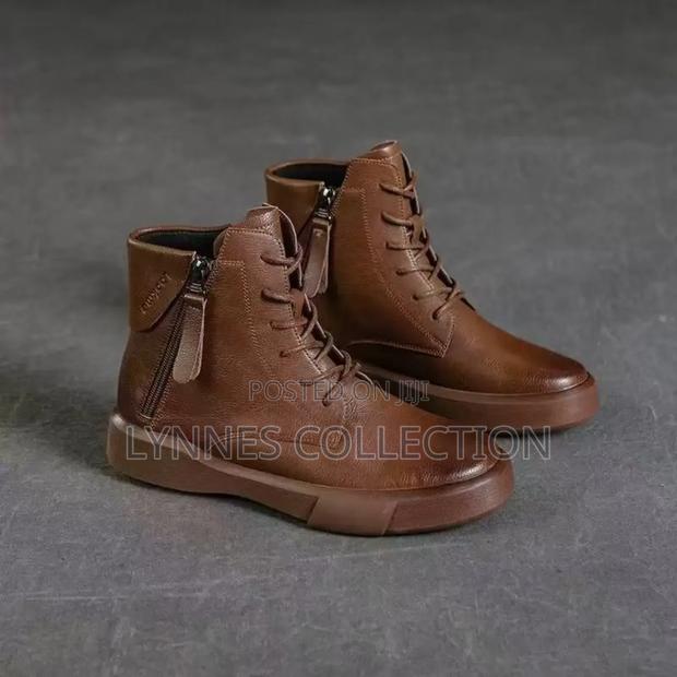 Ladies Leather Cash Boots - thumbnail 2