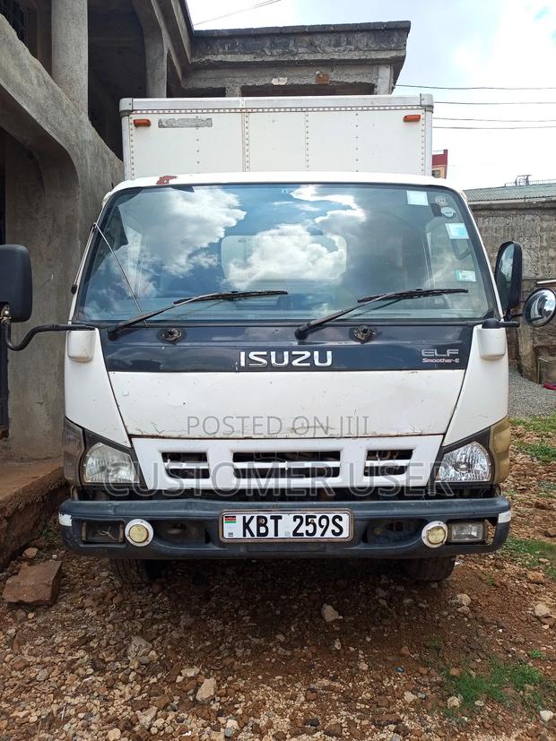 Isuzu Elf (Smoother) - main view