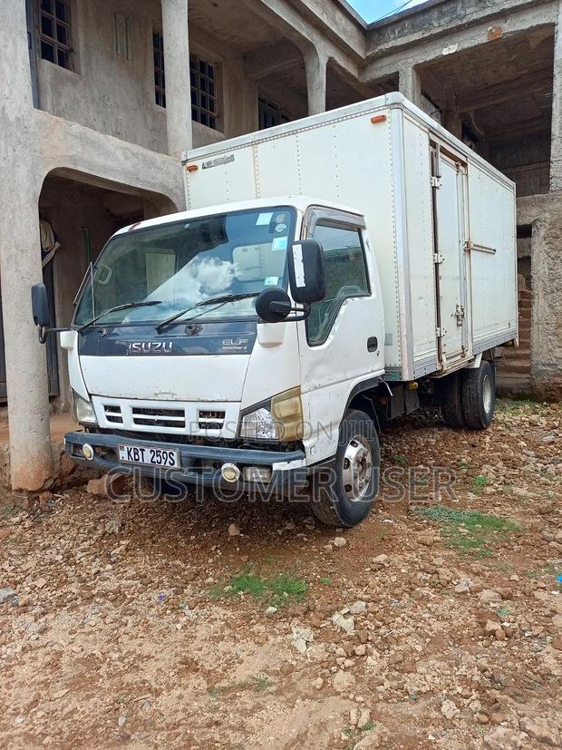 Isuzu Elf (Smoother) - thumbnail 2