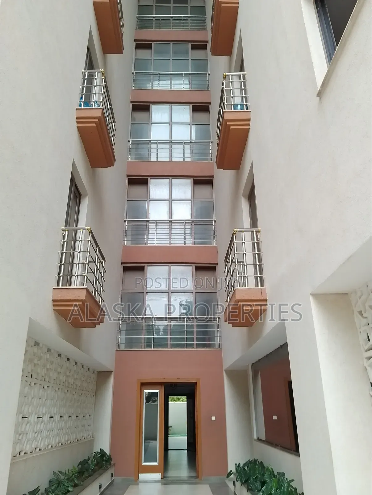 3bdrm Apartment in Nyali Estate for rent