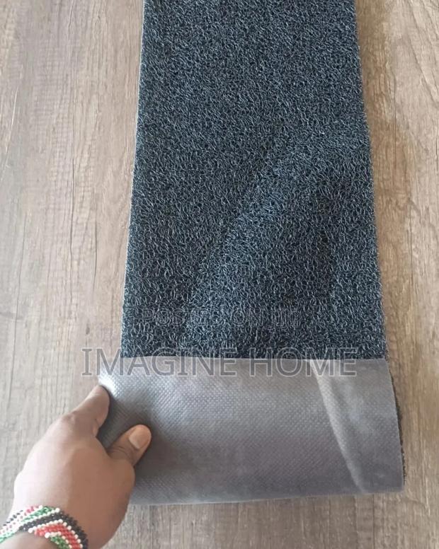 Dark Grey PVC Spaghetti Carpet - main view