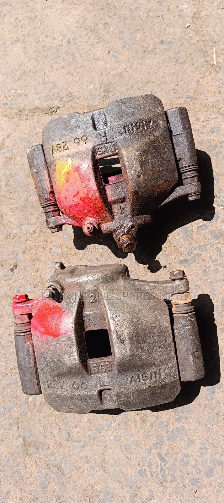 Hiace 7l Front Calipers.