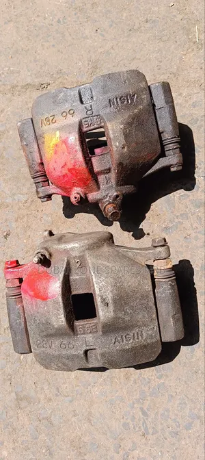 Hiace 7l Front Calipers.