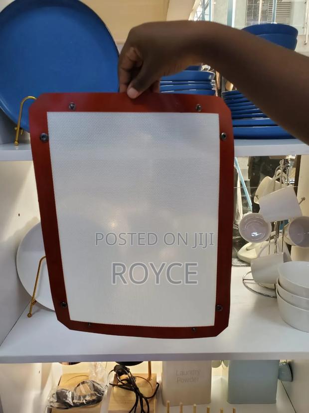 Reusable Silicone Baking Mat- { 40*30cm} - thumbnail 3