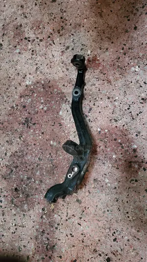 Knuckle Arm Toyota Prado J 150