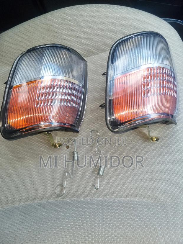 LHS Mitsubishi Pajero / Shogun Corner Indicator Lights