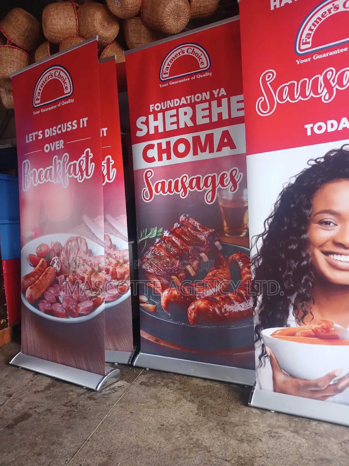 Broad Base Roll Up Banner
