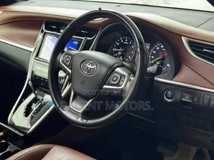 Toyota Harrier 2.0 Turbo 2019 White