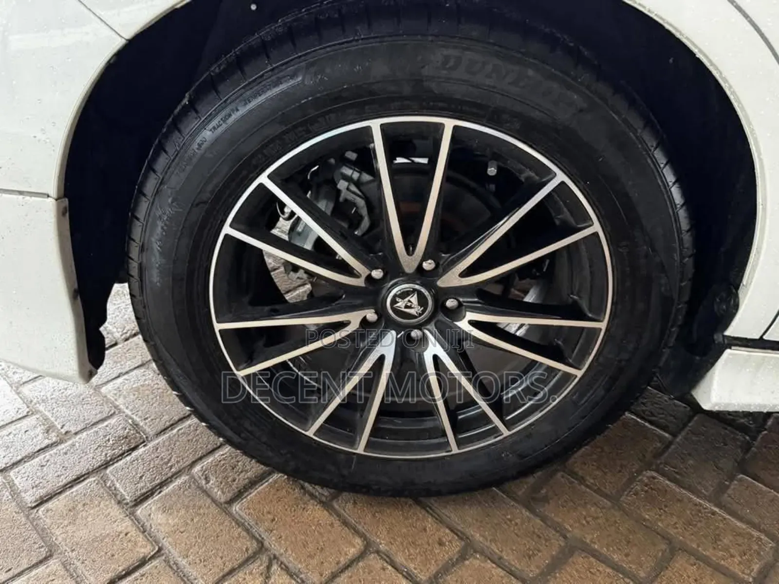 Toyota Harrier 2.0 Turbo 2019 White