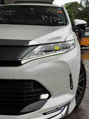 Toyota Harrier 2.0 Turbo 2019 White