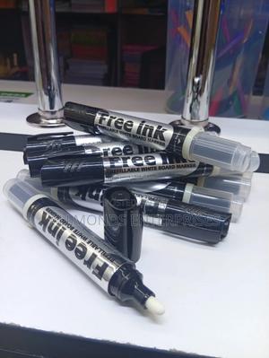 Free Ink Whiteboard Refillable Marker Pens - thumbnail 2