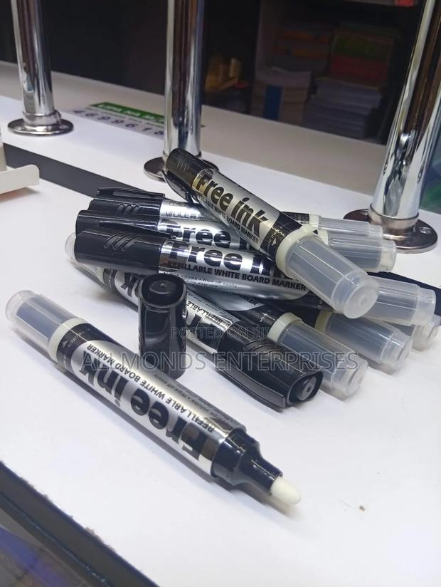 Free Ink Whiteboard Refillable Marker Pens - thumbnail 3