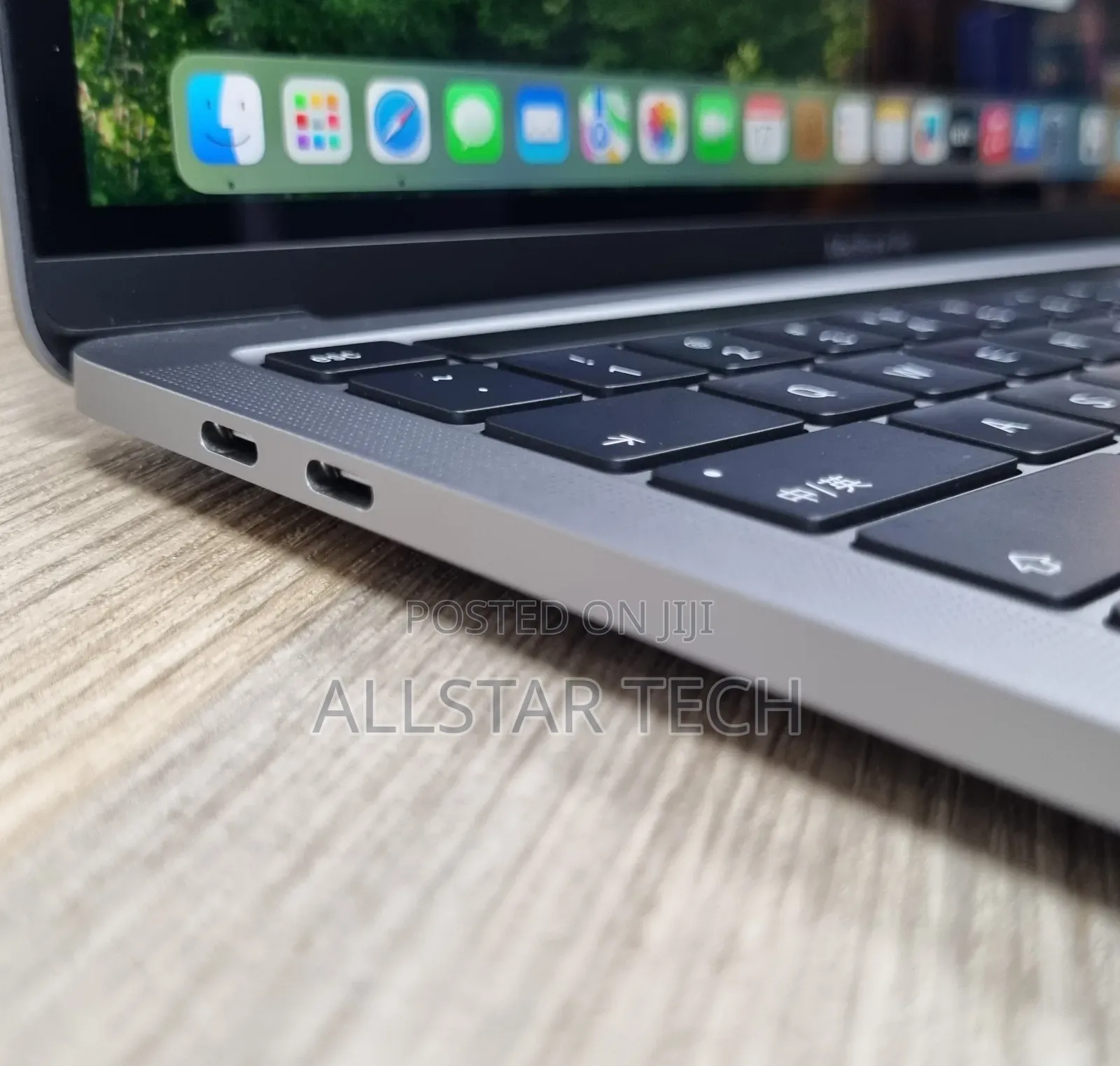 Laptop Apple MacBook Pro 2022 M2 8GB Apple M2 SSD 512GB