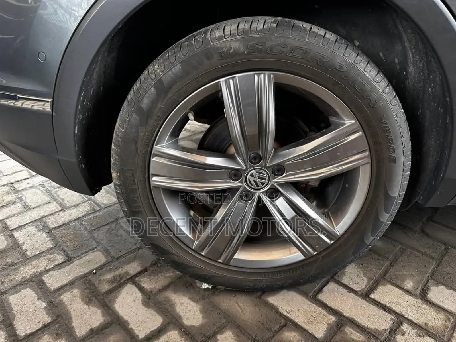Volkswagen Tiguan 2019 Gray