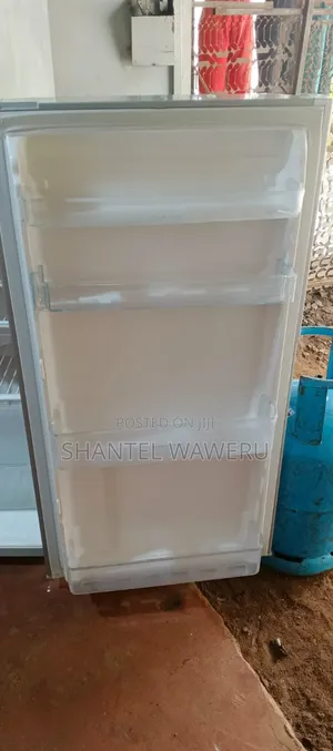 Hitachi Large Refrigerator <>/2 Door Frost at Free
