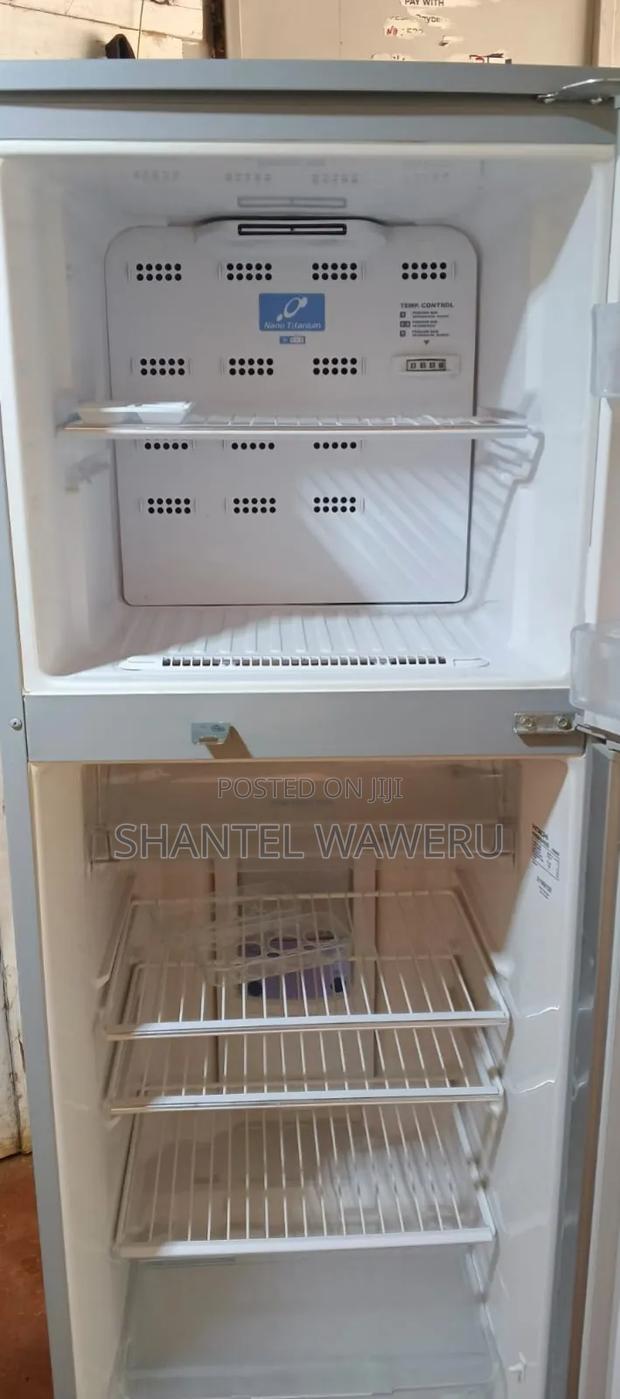 Hitachi Large Refrigerator <>/2 Door Frost at Free - thumbnail 4