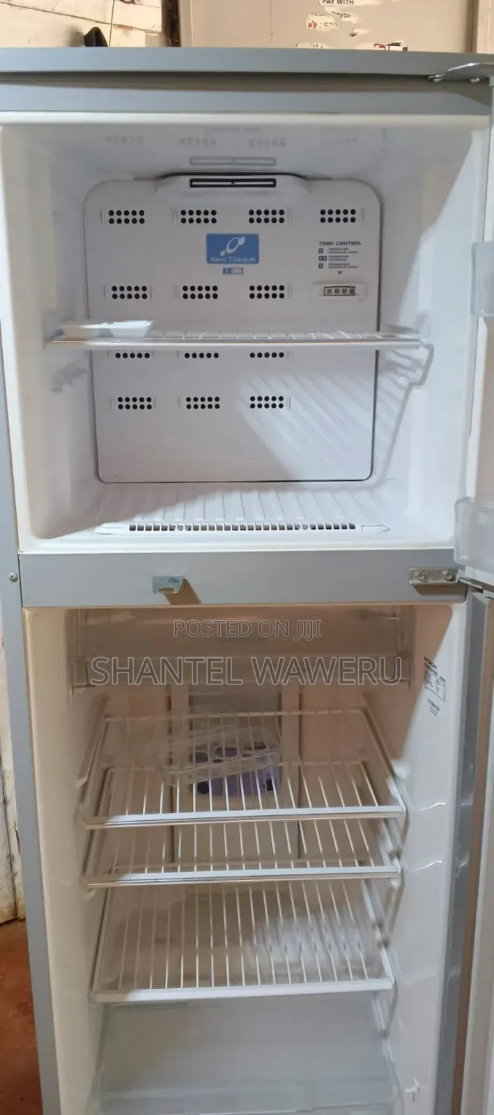 Hitachi Large Refrigerator <>/2 Door Frost at Free