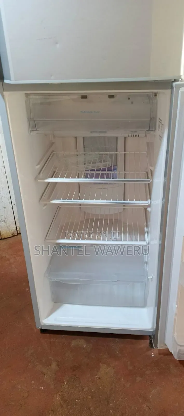 Hitachi Large Refrigerator <>/2 Door Frost at Free
