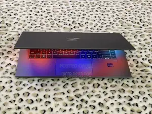Laptop HP ZBook Firefly G8 16GB Intel Core I5 SSD 512GB