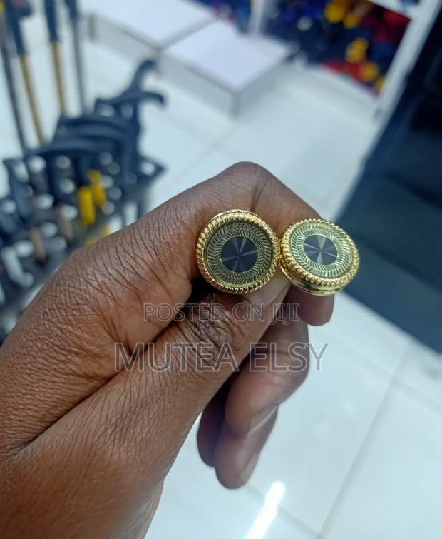 Gold Executive Cafflings - main view