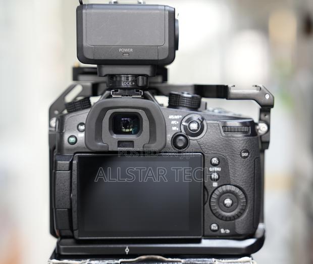 Panasonic Lumix Gh5 Mirrorless Camera With Smallrig Cage - thumbnail 4