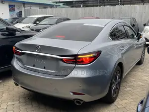Mazda Atenza 2018 Silver