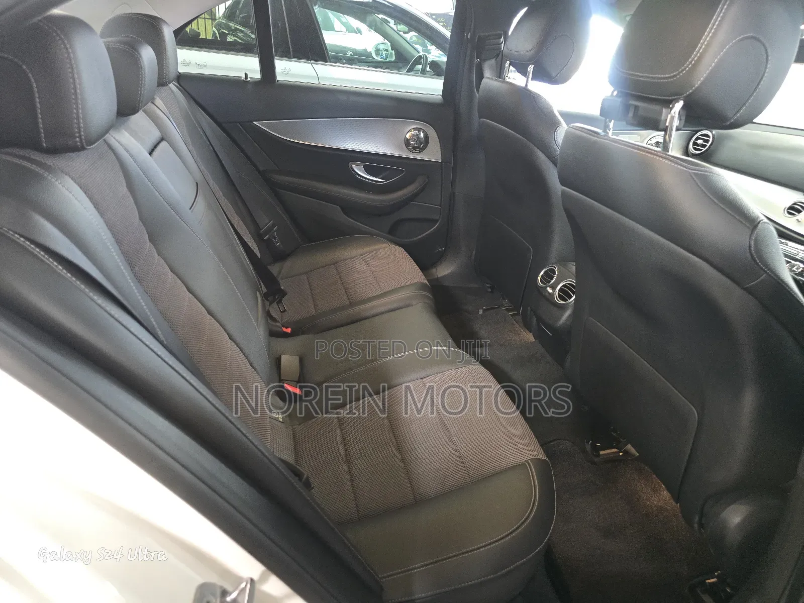 Mercedes-Benz E220 2019 Off white
